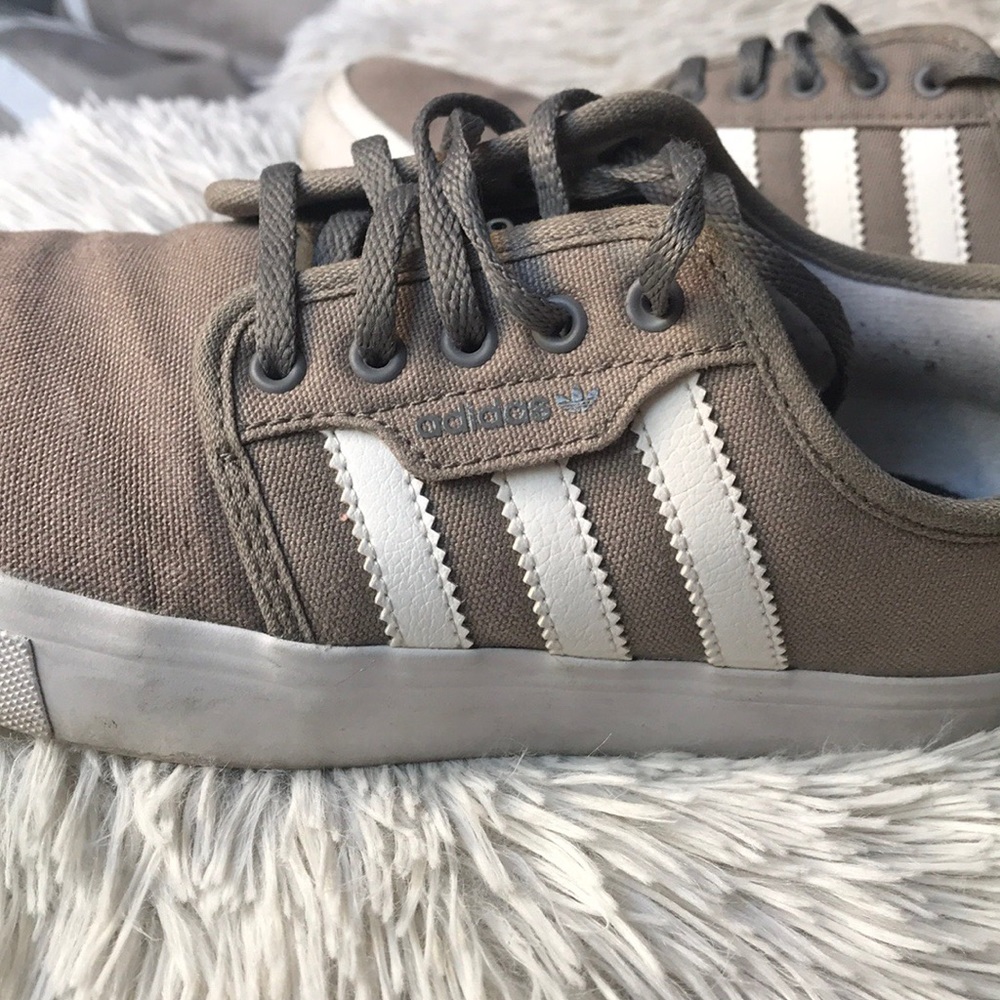 ✨✨ ADIDAS ✨✨ - Picture 4 of 5